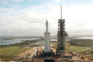 Nechte se okouzlit novým videm společnosti SpaceX, které představuje nejsilnější raketu současnosti