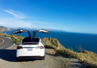 VIDEO: Kolik věcí se vejde do Tesla Model X?